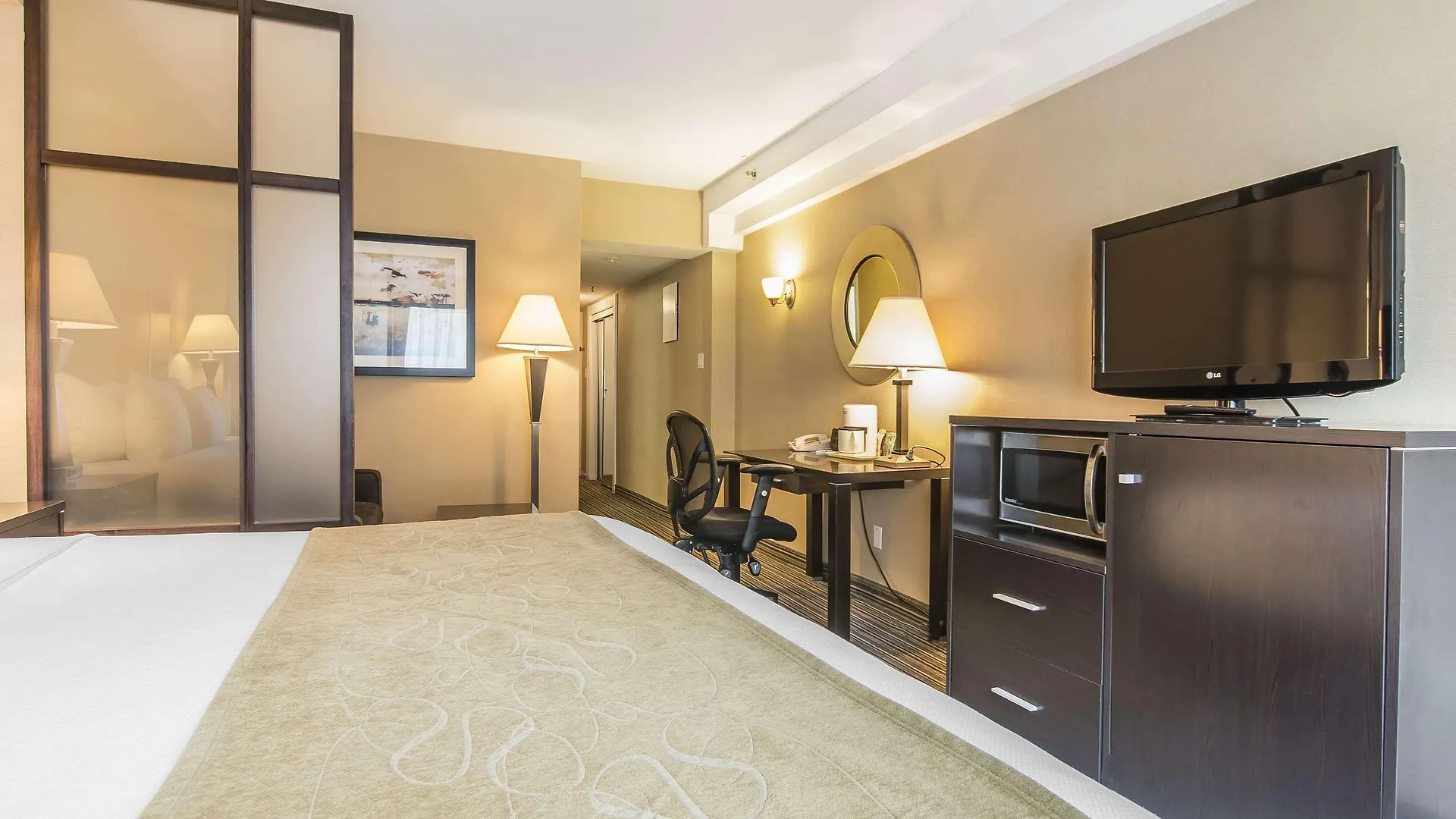 Comfort Suites Downtown Montreal Canada