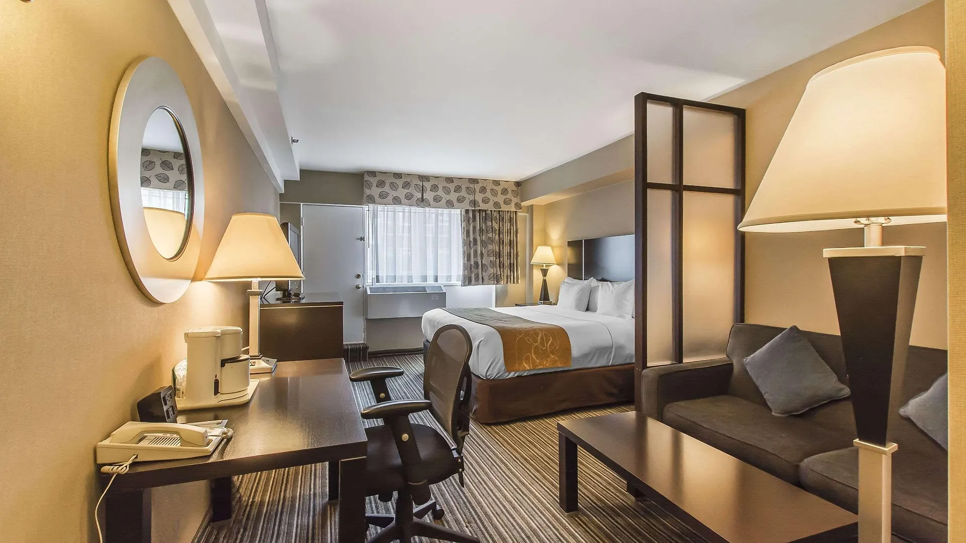 Comfort Suites Downtown Montreal 3*,  Canada