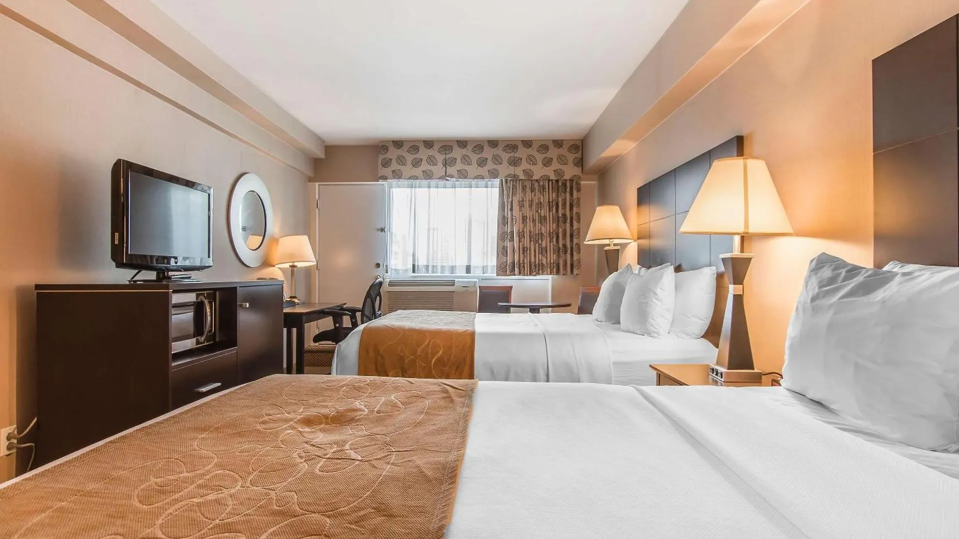 Comfort Suites Downtown Montreal 3*,  Canada