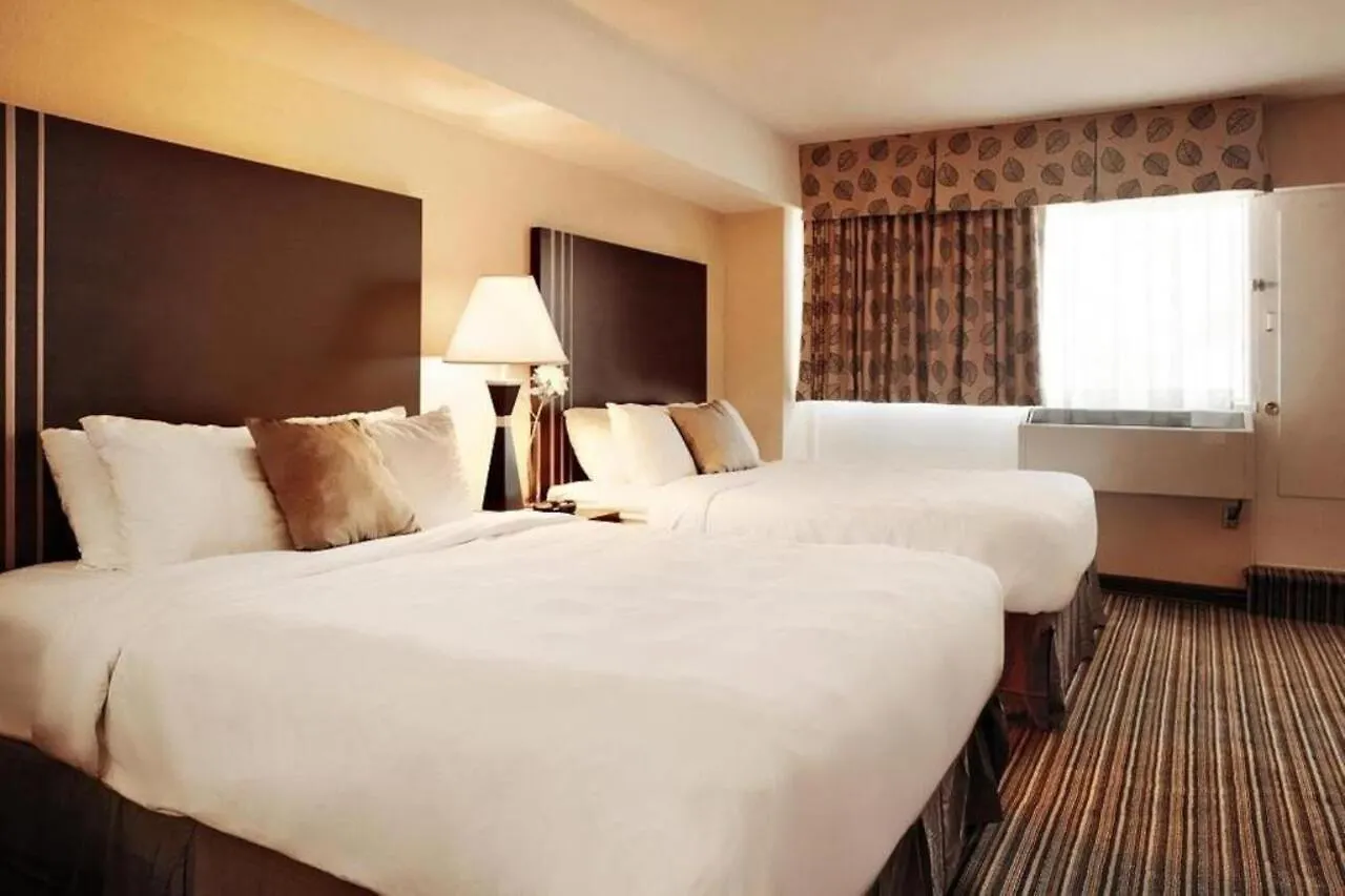 Comfort Suites Downtown Montréal